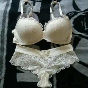Victorias Secret bra and undervear
